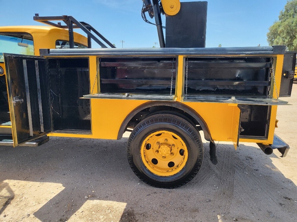 Ford-F-550-1966-Commercial-Vehicle-16