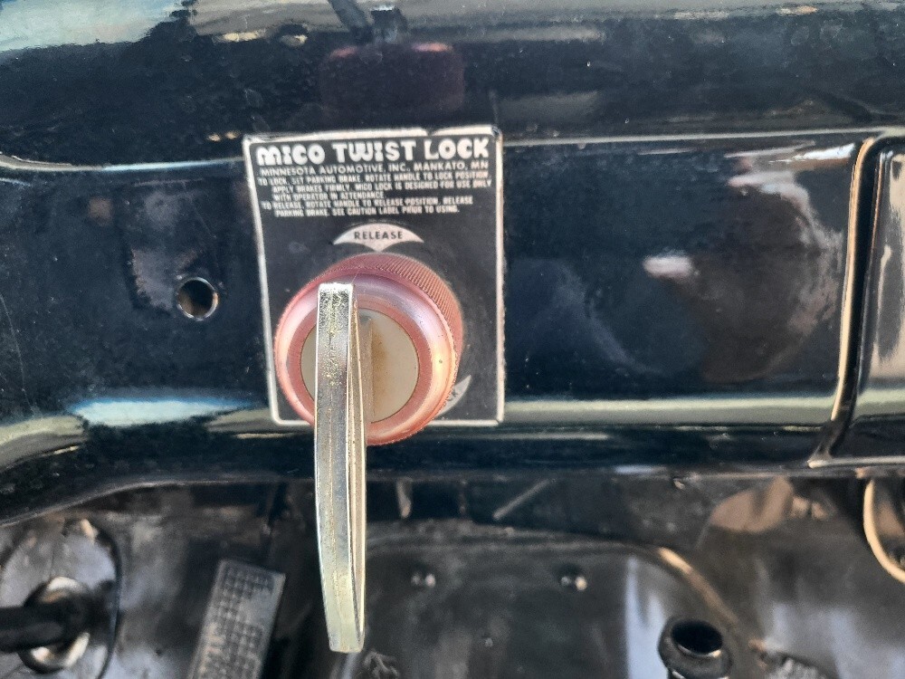 Ford-F-550-1966-Commercial-Vehicle-9