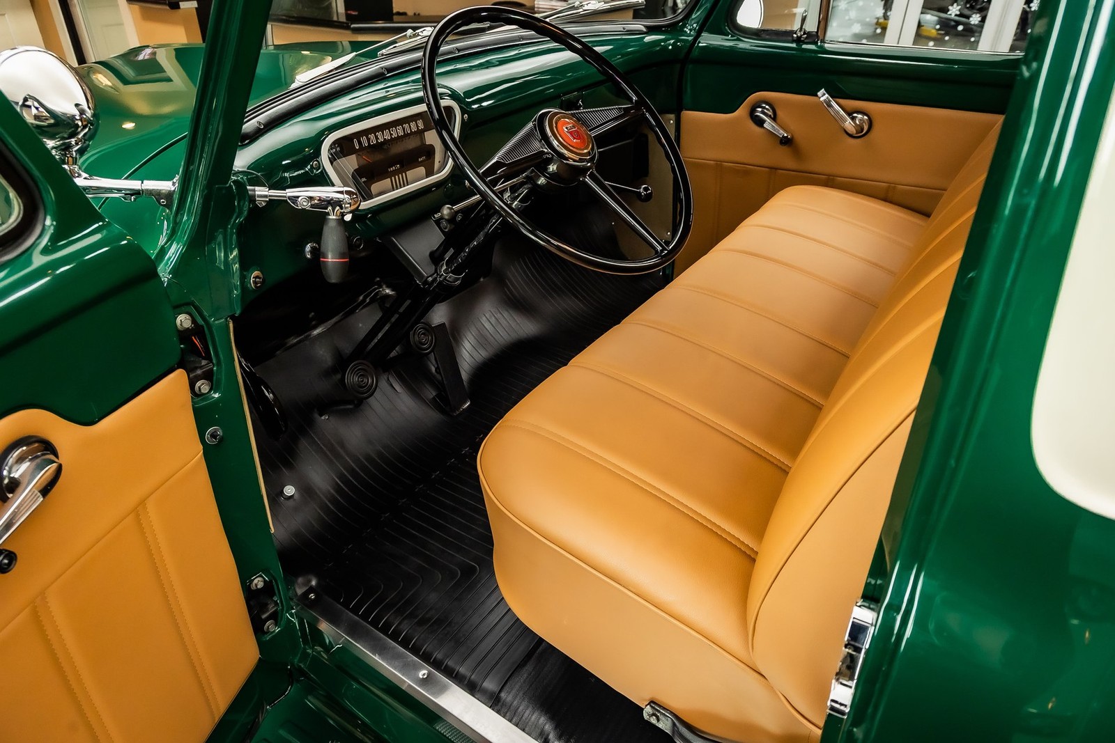 Ford-F100-1953-Pickup-Truck-2