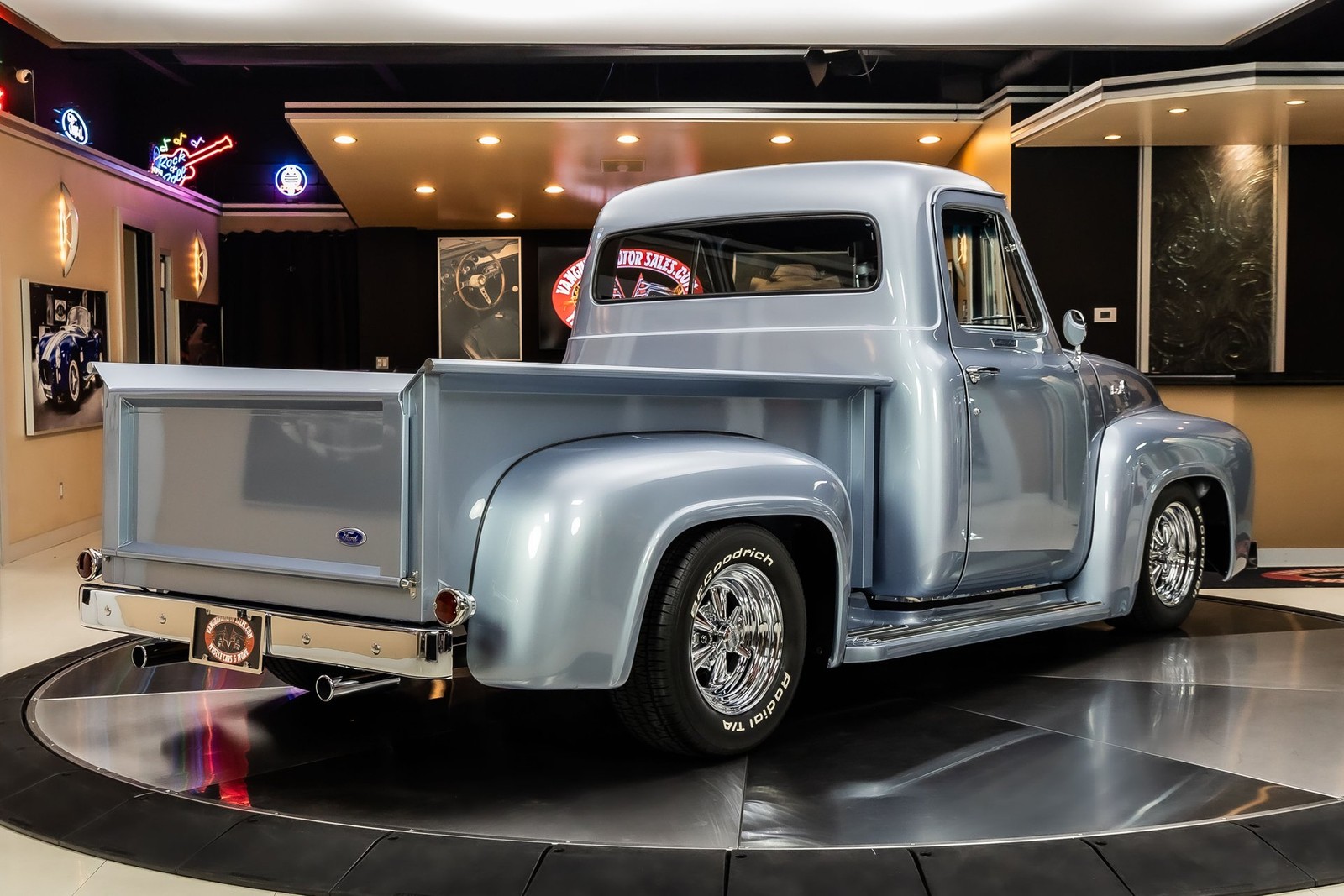 Ford-F100-1955-Pickup-Truck-12