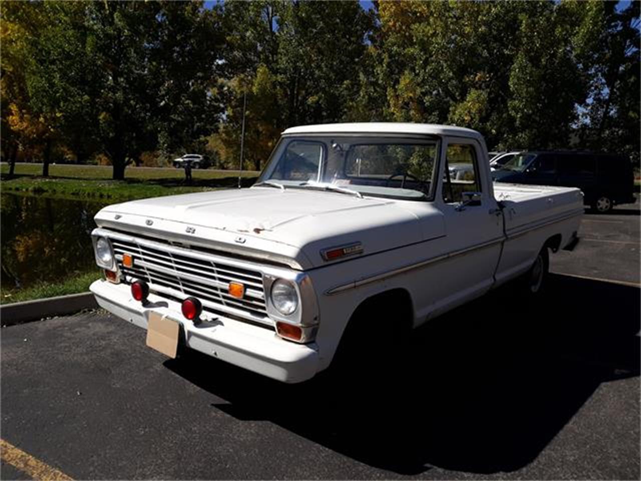 Ford-F100-1969-White-Blue-3