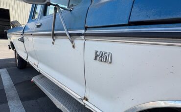 Ford-F250-1975-Extended-Cab-Pickup-1