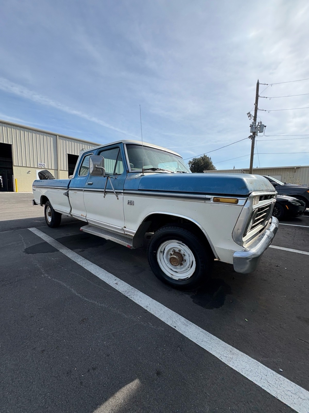 Ford-F250-1975-Extended-Cab-Pickup