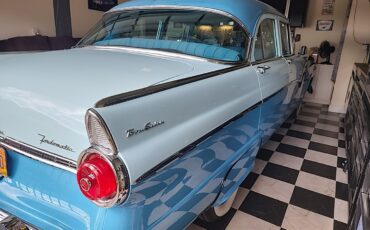 Ford-Fairlane-1955-Sedan-10