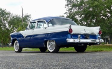 Ford-Fairlane-1955-Sedan-13