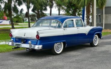 Ford-Fairlane-1955-Sedan-17