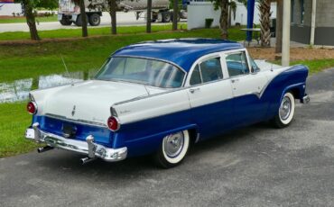 Ford-Fairlane-1955-Sedan-18
