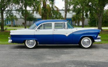 Ford-Fairlane-1955-Sedan-2