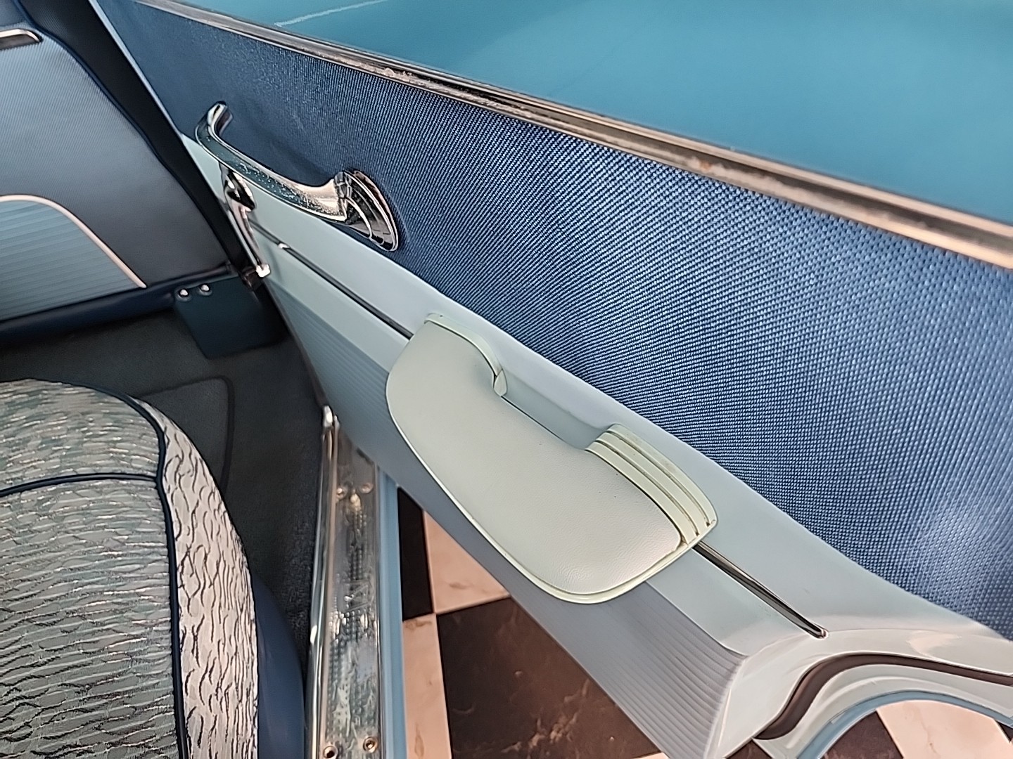 Ford-Fairlane-1955-Sedan-22