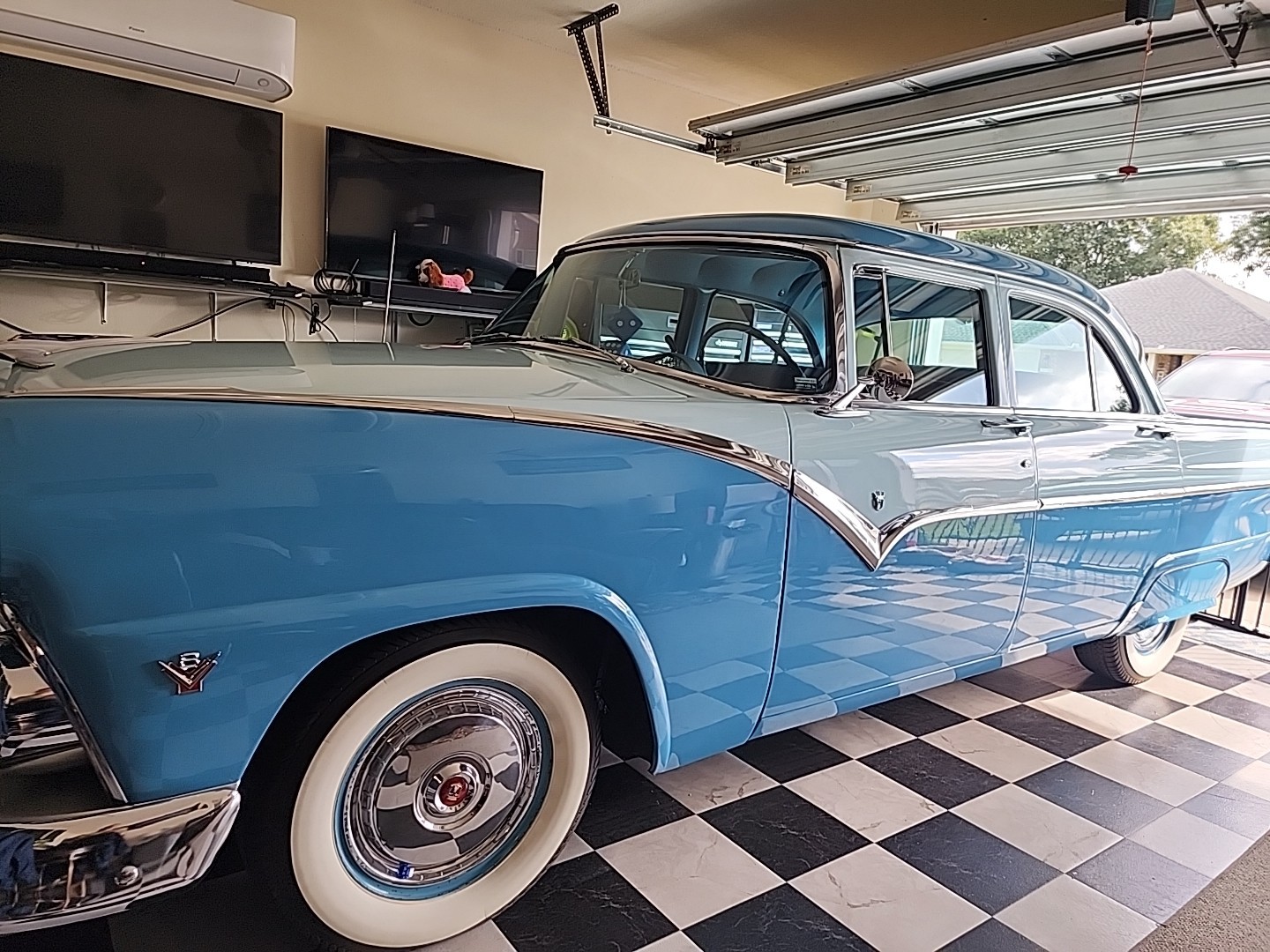 Ford Fairlane 1955 Sedan