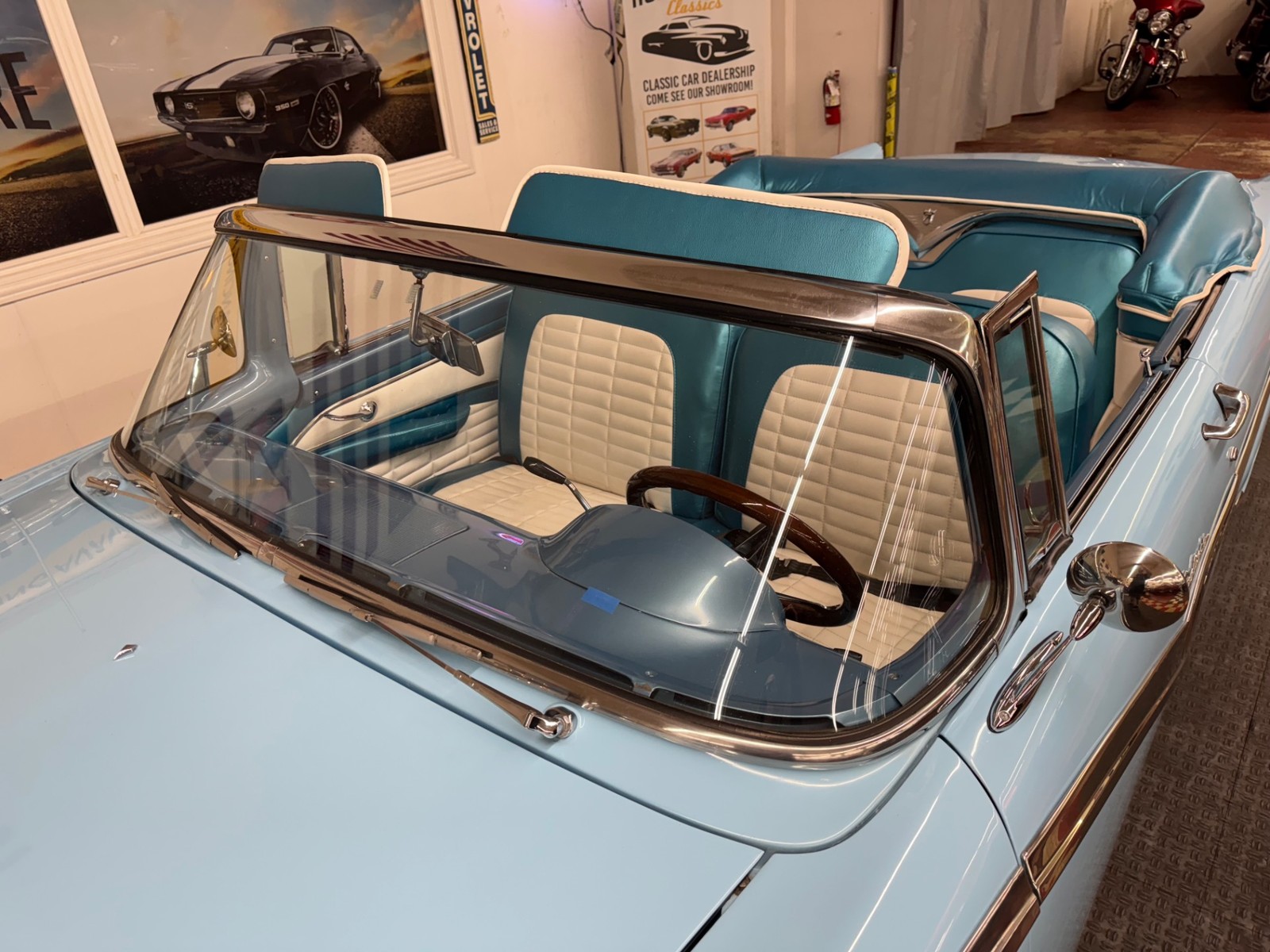 Ford-Fairlane-1956-11