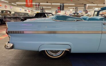 Ford-Fairlane-1956-26