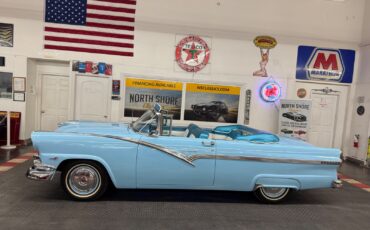 Ford-Fairlane-1956-4