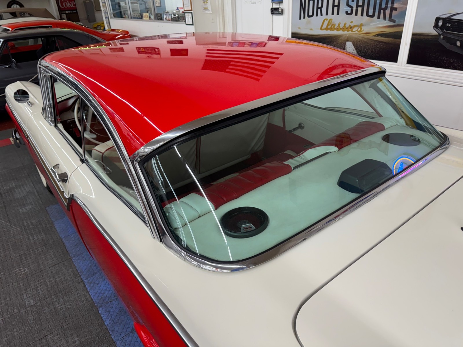 Ford-Fairlane-1957-2-Door-17