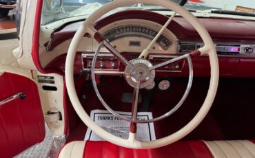 Ford-Fairlane-1957-2-Door-34