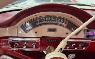 Ford-Fairlane-1957-2-Door-35