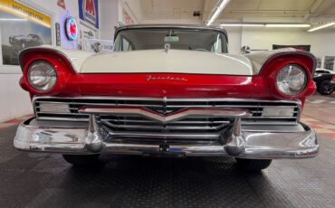 Ford-Fairlane-1957-2-Door-8