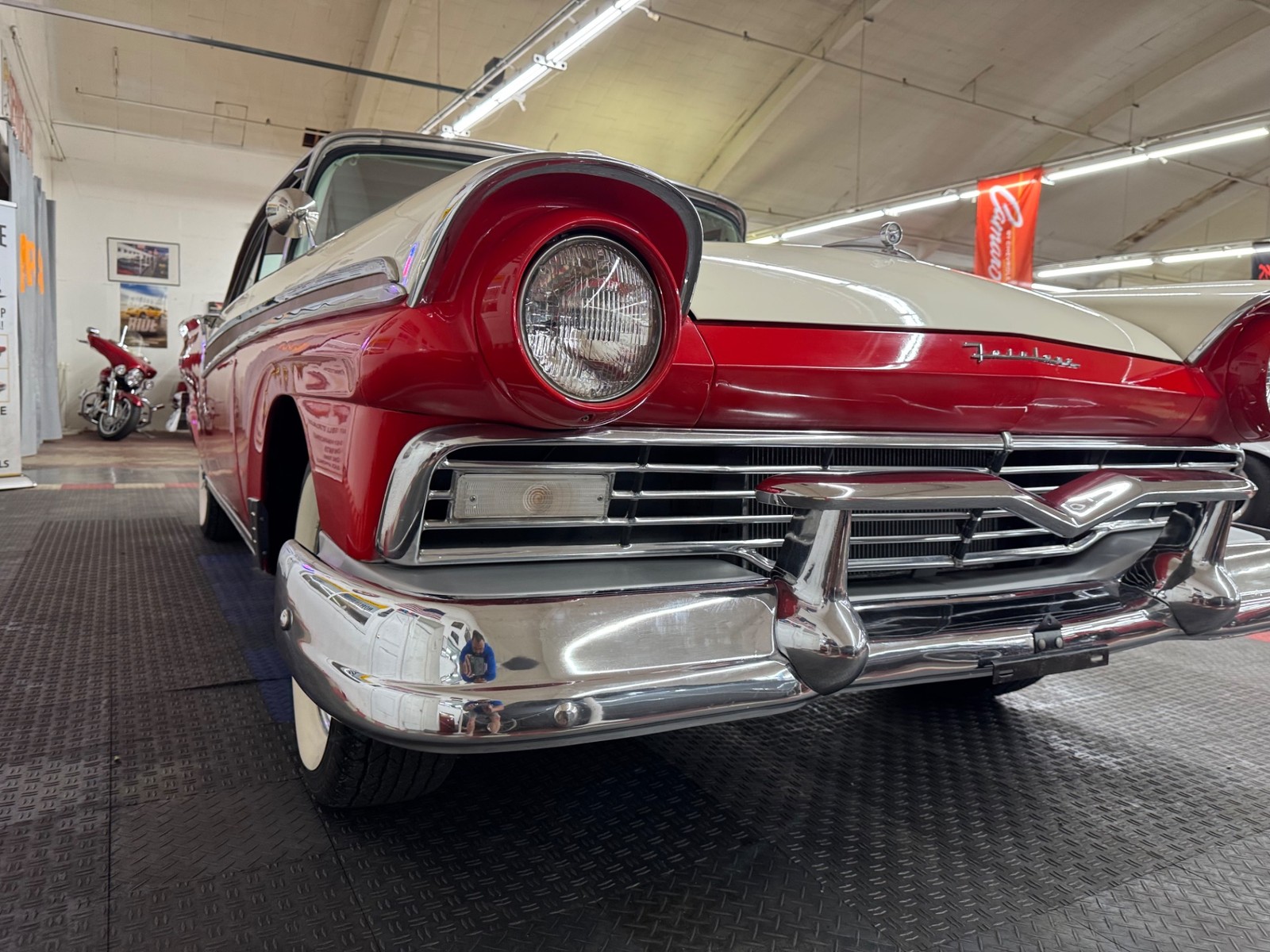 Ford-Fairlane-1957-9