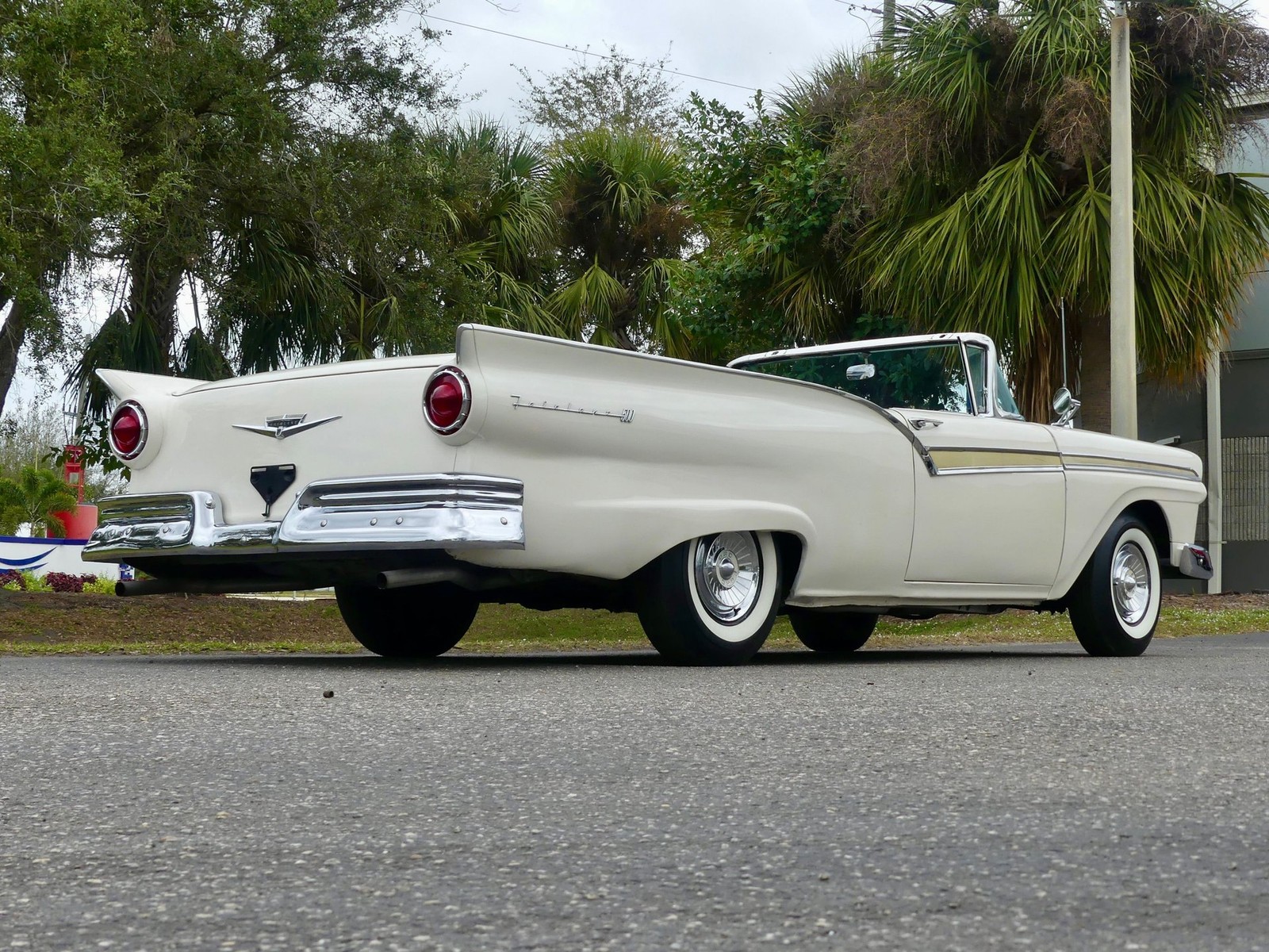 Ford-Fairlane-1957-Convertible-20