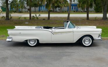 Ford-Fairlane-1957-Convertible-21