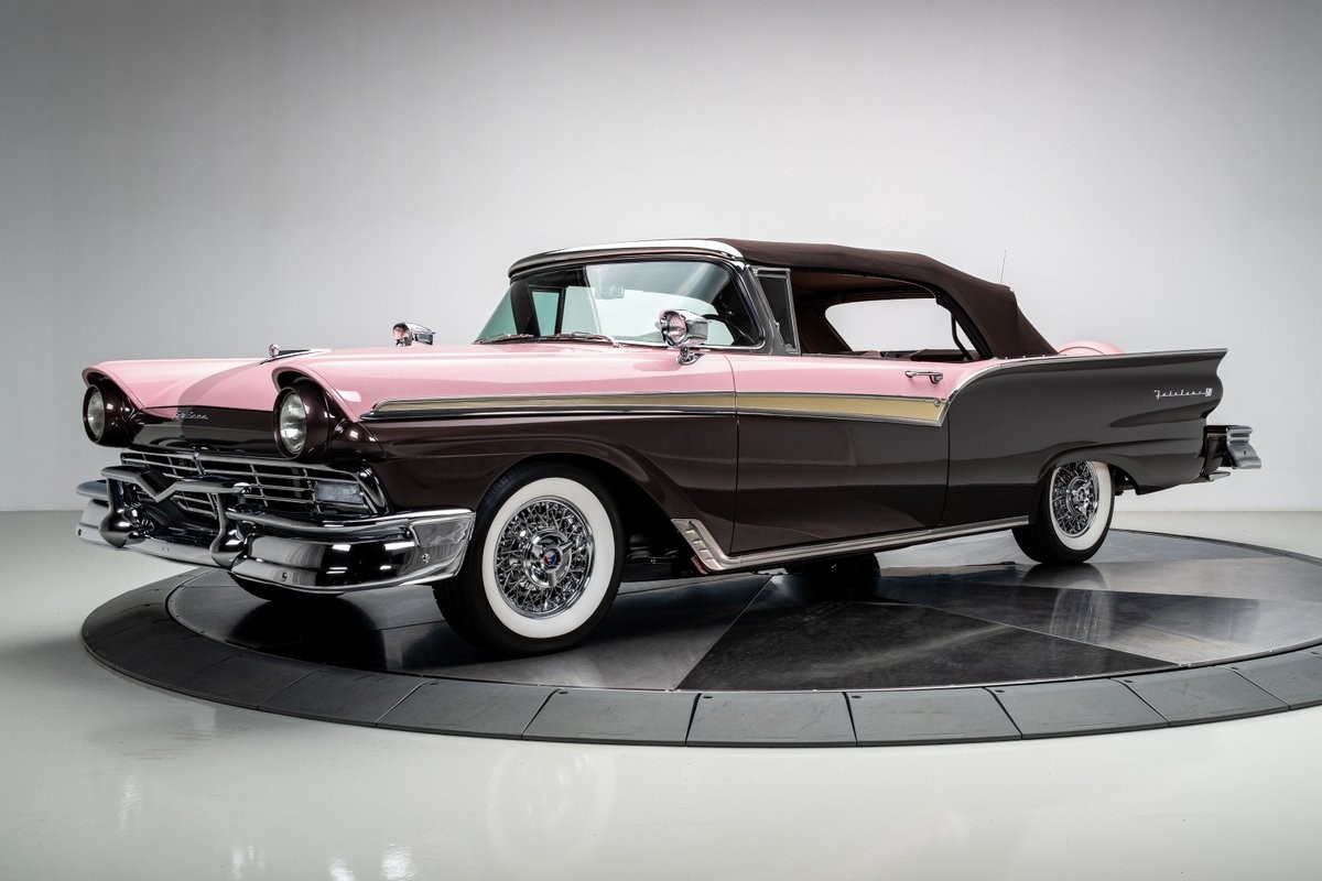 Ford-Fairlane-1957-Convertible-5