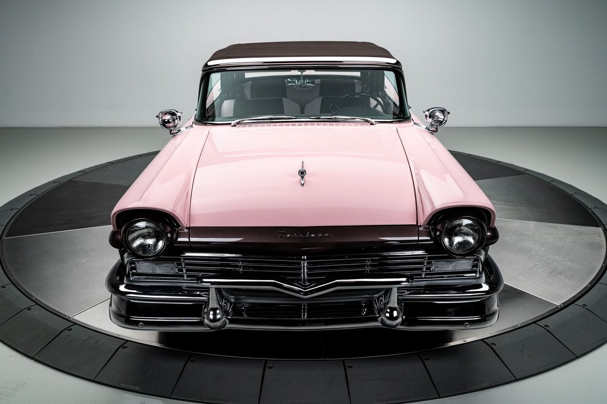 Ford-Fairlane-1957-Convertible-8