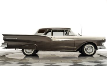 Ford-Fairlane-1957-Coupe-17