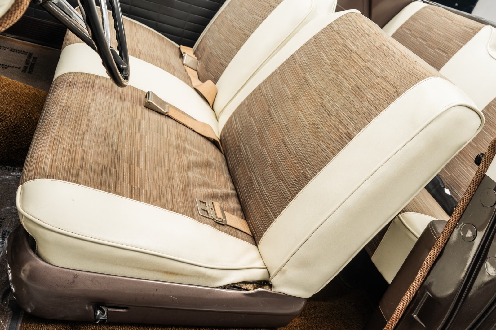 Ford-Fairlane-1957-Coupe-24