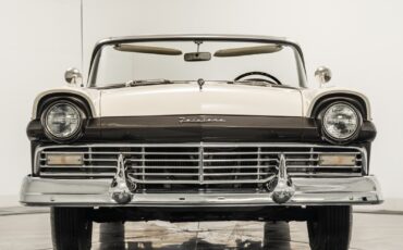 Ford-Fairlane-1957-Coupe-3