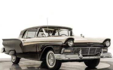 Ford-Fairlane-1957-Coupe-31