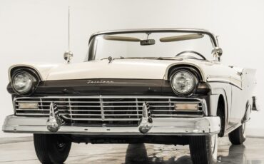 Ford-Fairlane-1957-Coupe-4