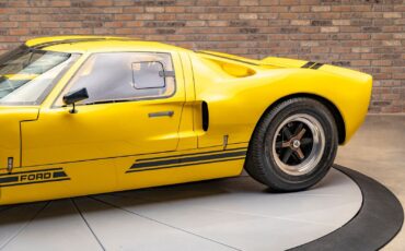 Ford-GT40-1965-Coupe-11