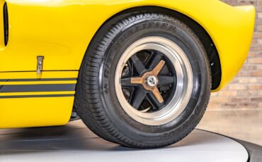 Ford-GT40-1965-Coupe-15