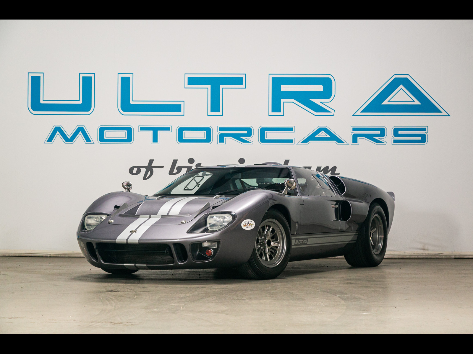 Ford GT40 1966 Sedan