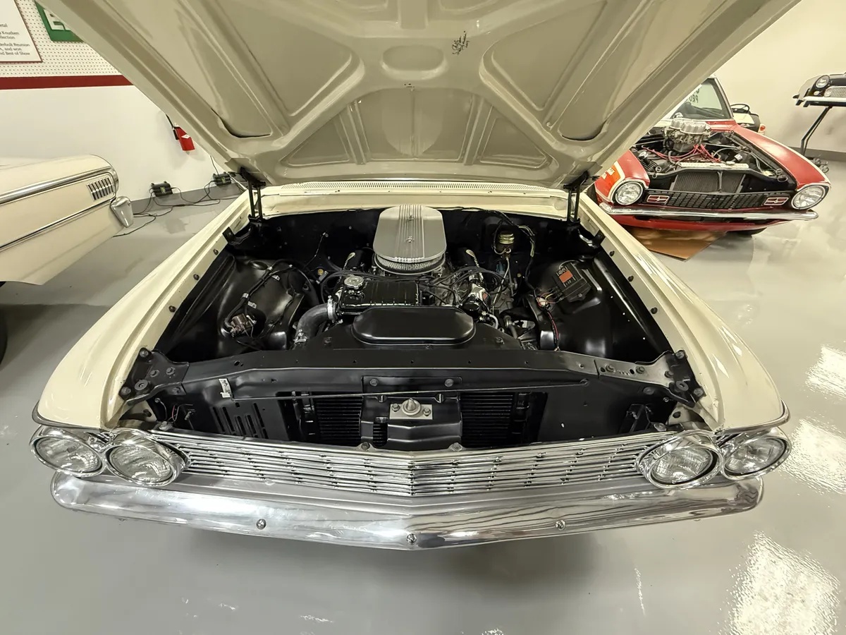 Ford-Galaxie-1962-17