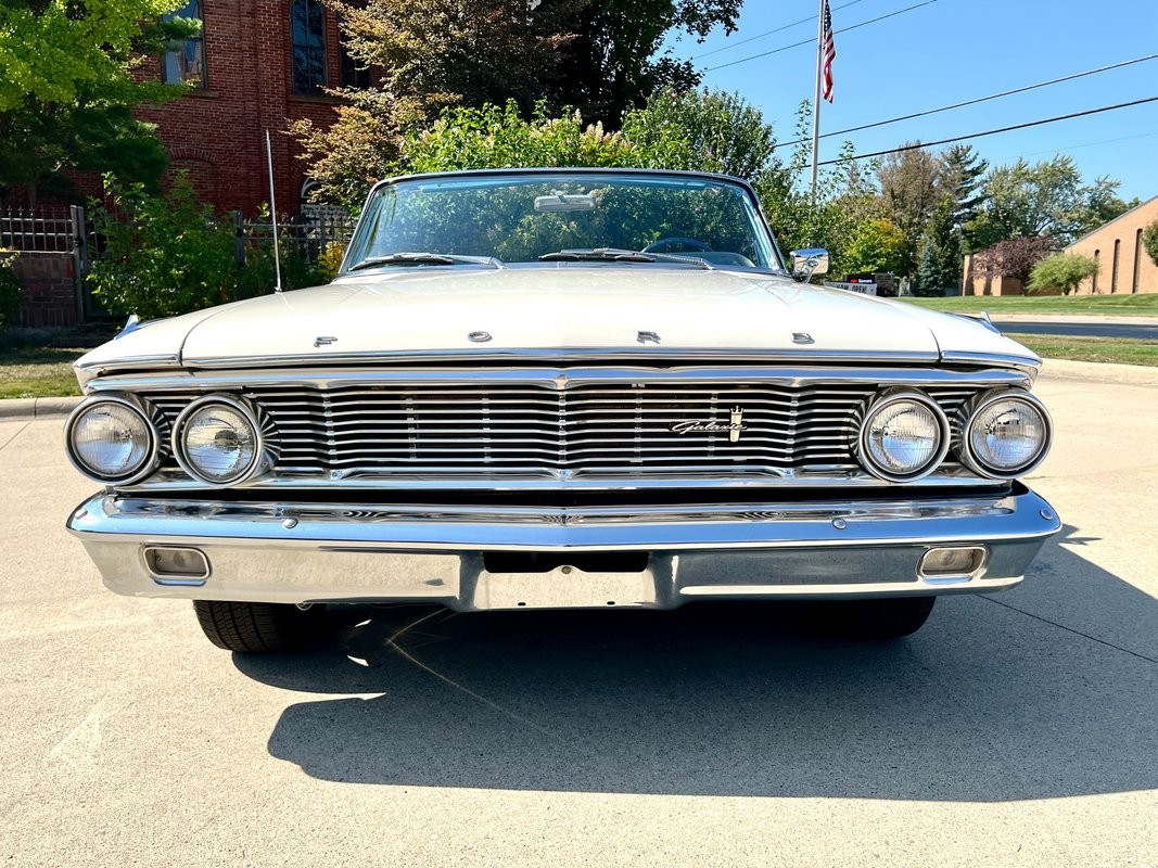 Ford-Galaxie-1964-Convertible-1