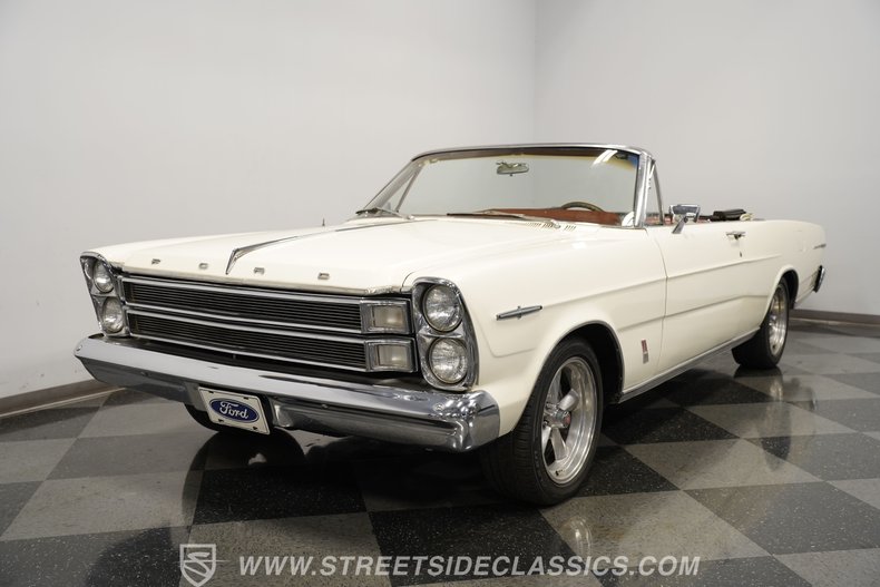 Ford-Galaxie-1966-White-Emberglo-10