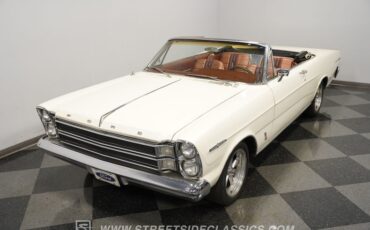 Ford-Galaxie-1966-White-Emberglo-2