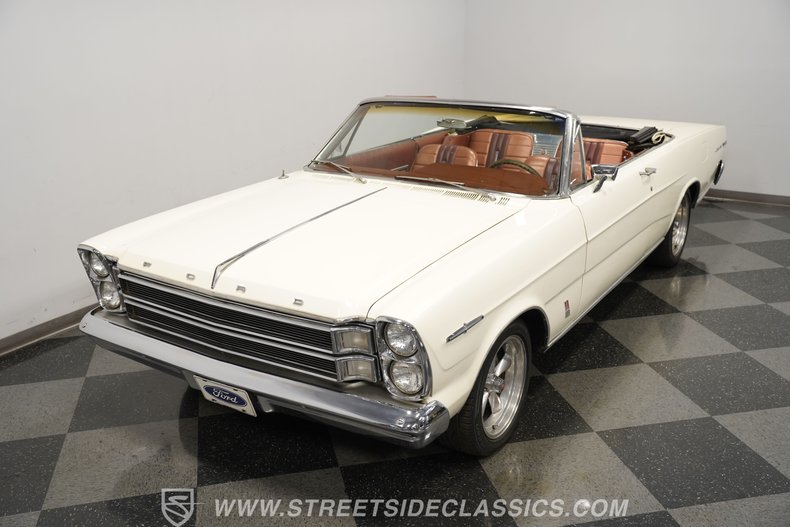 Ford-Galaxie-1966-White-Emberglo-2