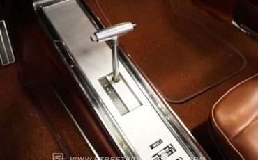 Ford-Galaxie-1966-White-Emberglo-3