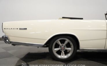 Ford-Galaxie-1966-White-Emberglo-32