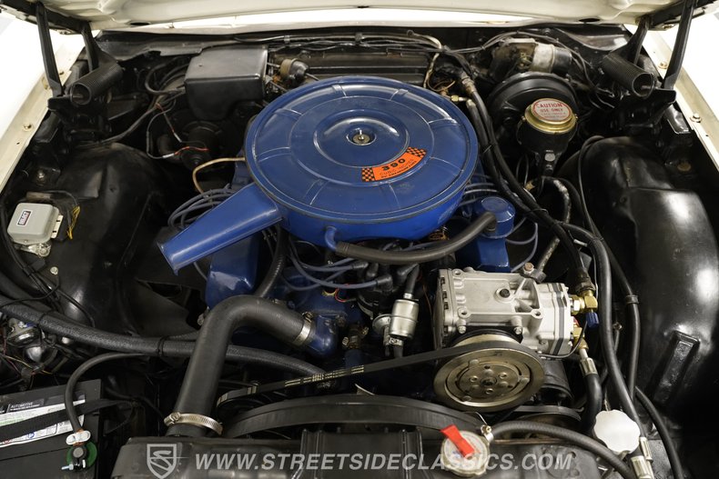 Ford-Galaxie-1966-White-Emberglo-37