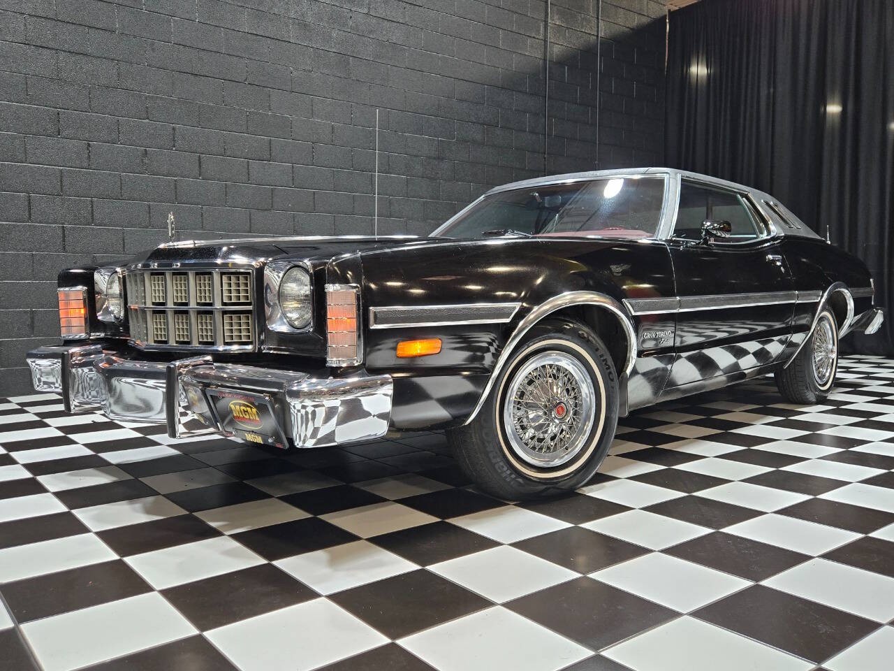 Ford-Gran-Torino-Elite-1974-Coupe-3