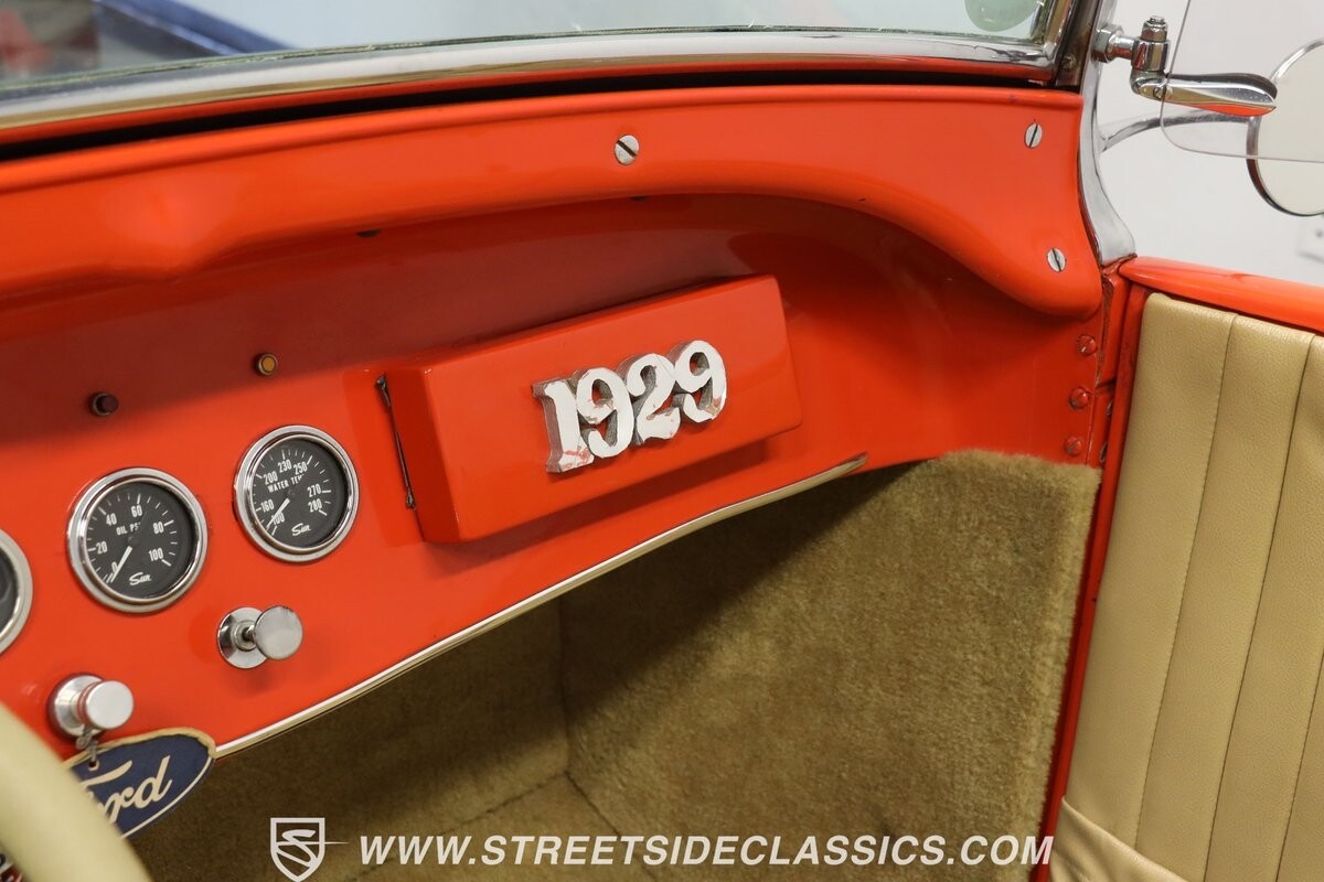 Ford-Highboy-1929-Roadster-37