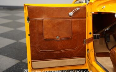 Ford-Highboy-1930-Coupe-37