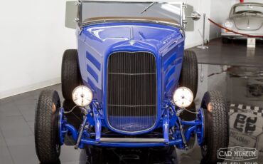 Ford-Highboy-1932-Roadster-33