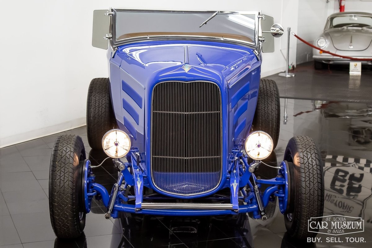 Ford-Highboy-1932-Roadster-33