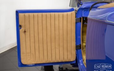 Ford-Highboy-1932-Roadster-38