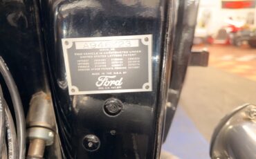 Ford-Hot-Rod-Street-Rod-1929-28