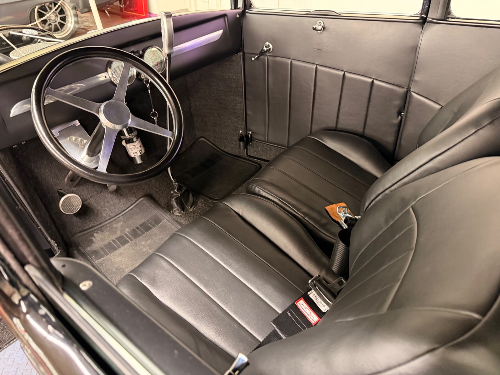 Ford-Hot-Rod-Street-Rod-1929-30